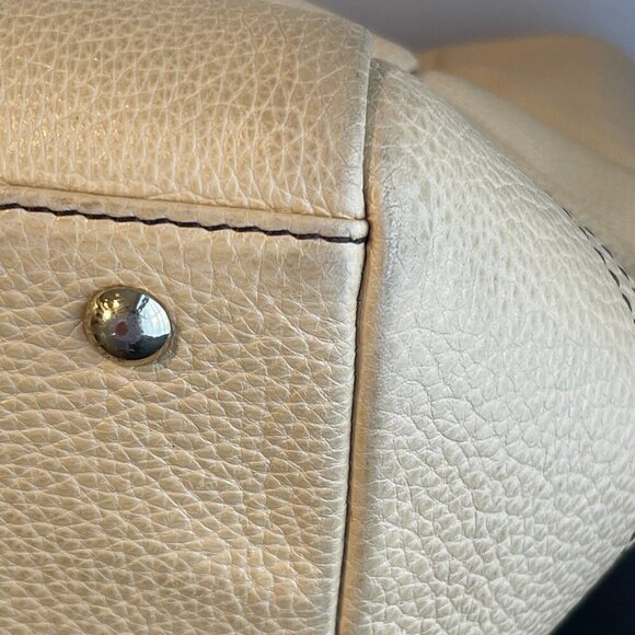 MCM Ivory Leather Shoulder Bag - Preowned - Picture 12 of 16